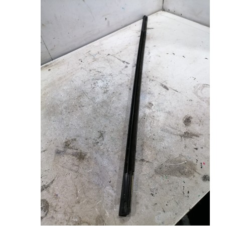 Молдинг стекла задний левый