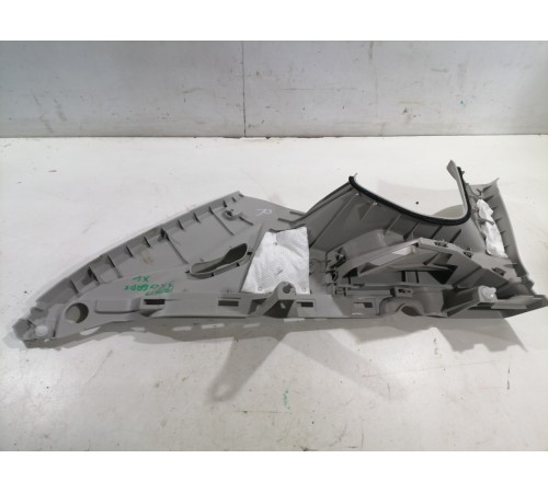 Обшивка стойки задняя правая 