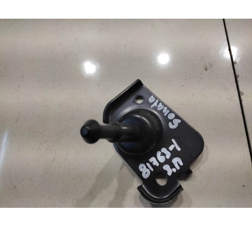 Защелка сиденья(задняя правая)