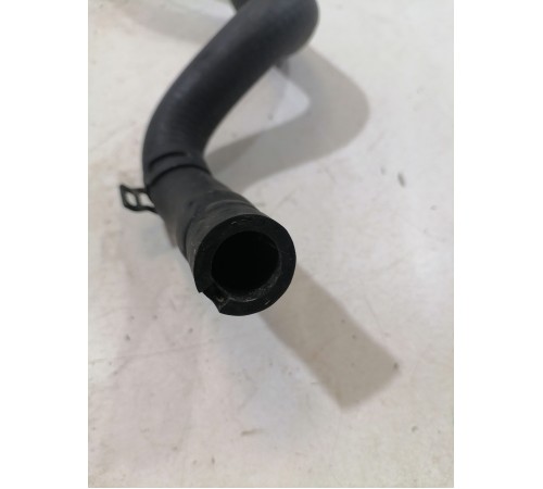 Патрубок системы охлаждения