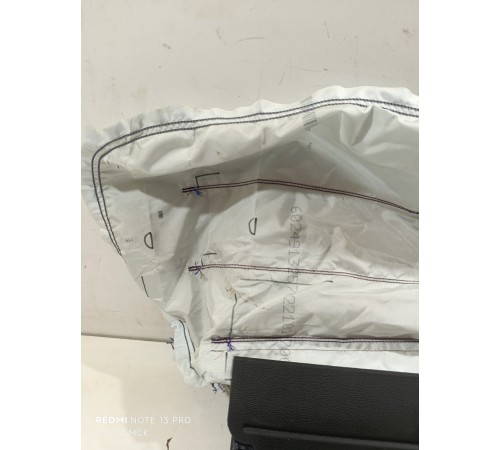 Подушка безопасности коленная