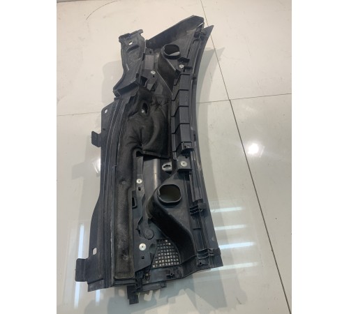 Планка под лобовое стекло (левая часть)