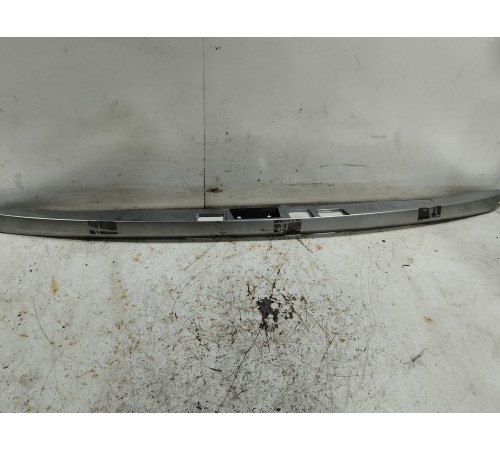 Накладка крышки багажника подсветки номера