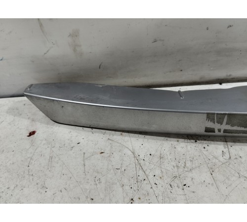 Накладка крышки багажника подсветки номера