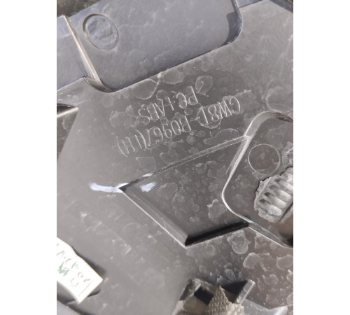 Спойлер багажника