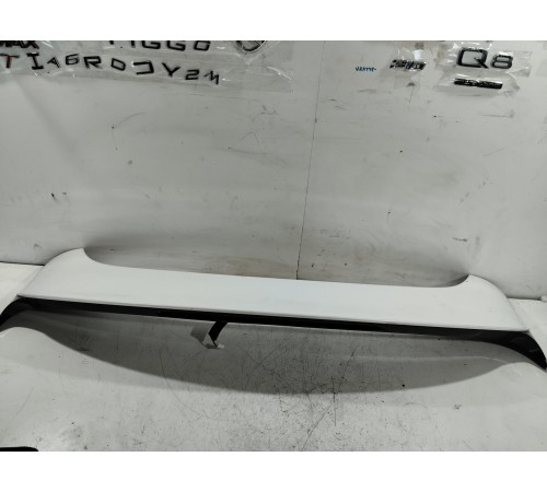 Спойлер багажника