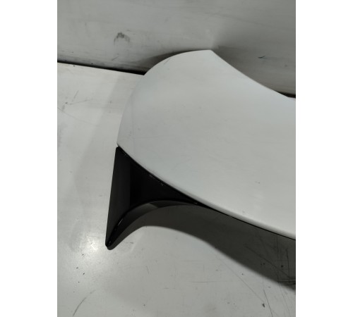 Спойлер багажника