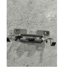 Замок капота