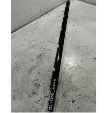 Уплотнитель стекла передний левый внешний