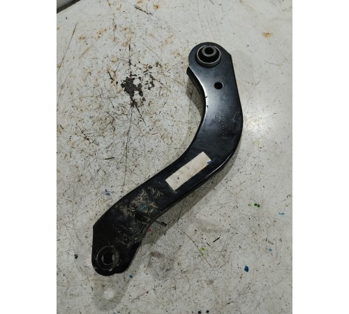 Рычаг подвески задний левый верхний