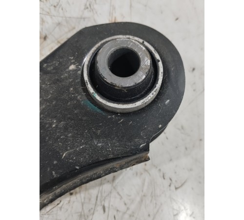 Рычаг подвески задний левый верхний