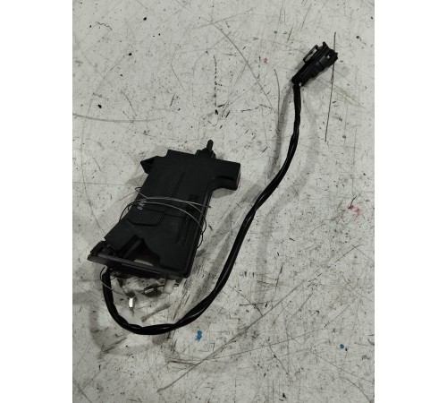 Активатор крышки лючка бензобака