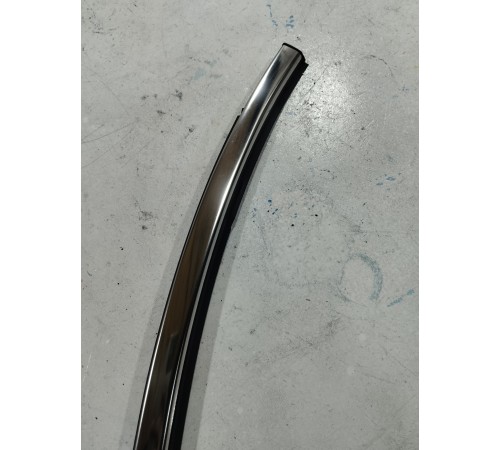 Молдинг стекла задний правый