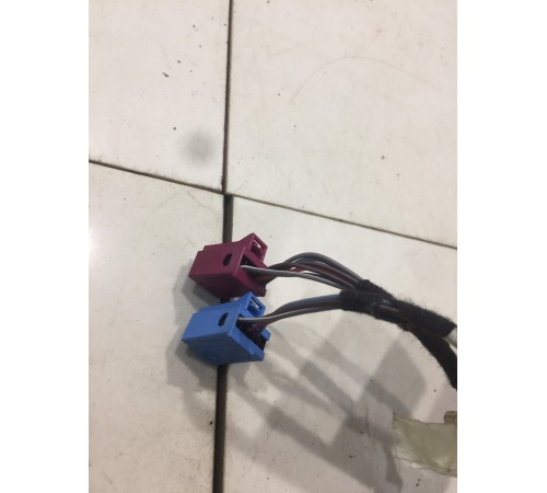 Электропроводка двери (задняя, левая)