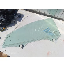 Стекло двери переднее левое