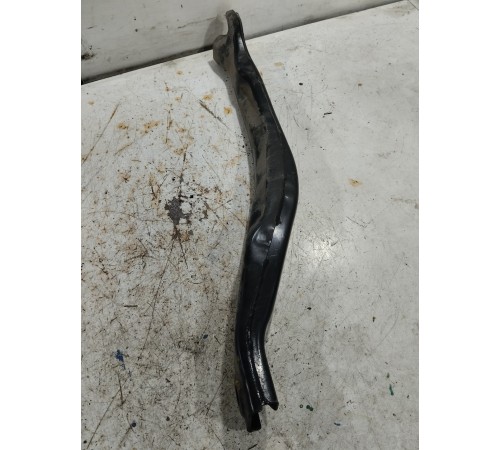 Крепление рычаг подрамника передний правый