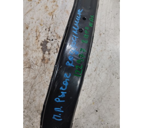 Крепление рычаг подрамника передний правый