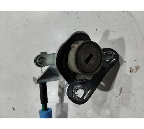 Замок открывания багажника с тросом (с ключа)