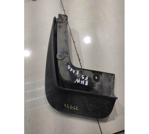 Брызговик (задний, левый)