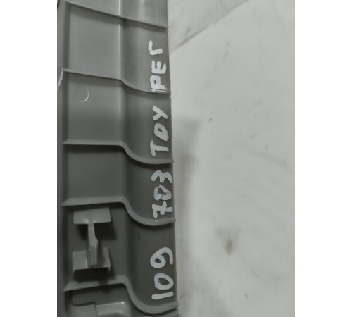 Обшивка задней стойки левая