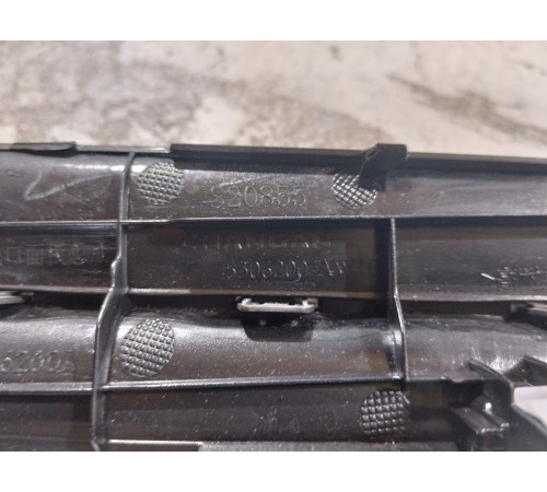 Накладка торпедо центральная с воздушными дефлекторами