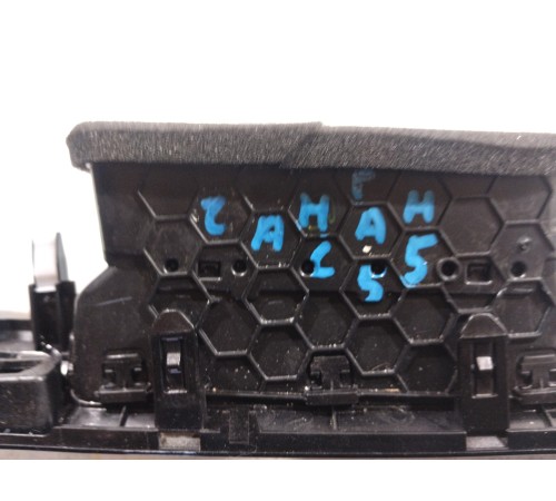 Накладка торпедо центральная с воздушными дефлекторами