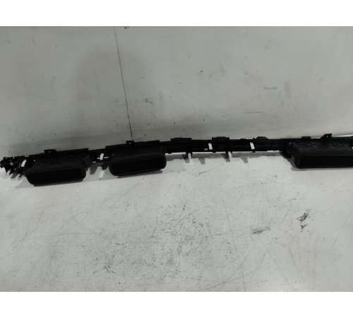 Накладка торпедо центральная с воздушными дефлекторами