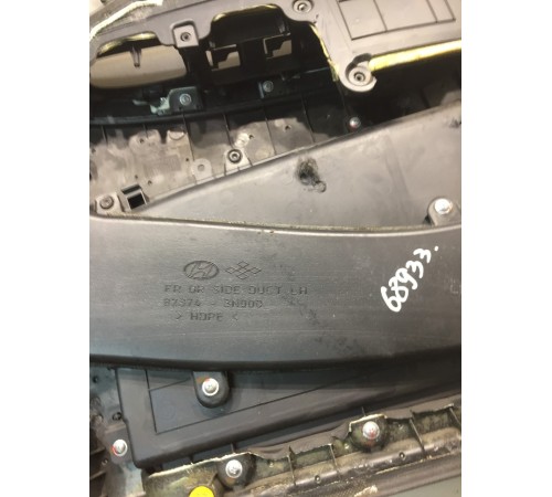 Обшивка двери (передняя, левая)