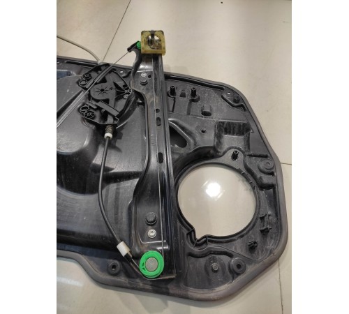 Стеклоподъемник (передний, правый)