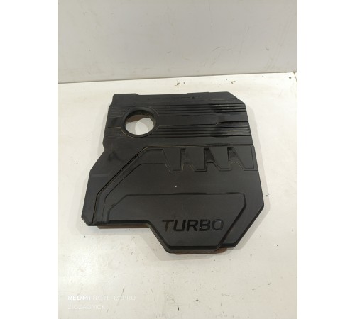 Декоративная крышка двигателя