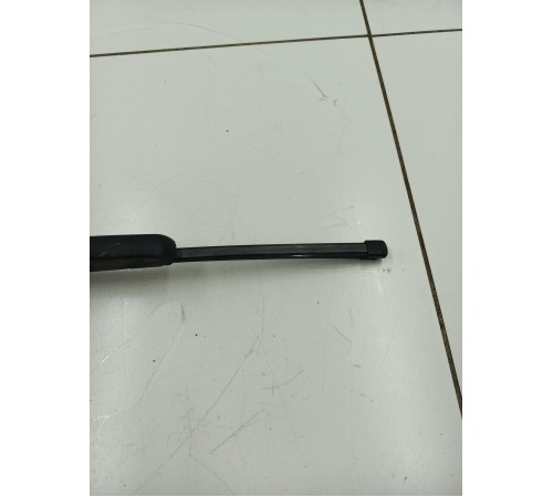 Поводок стеклоочистителя задний