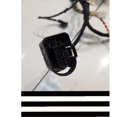 Электропроводка двери (задняя, левая)