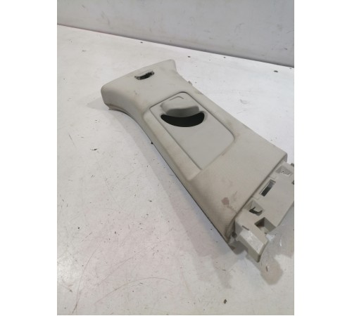 Обшивка центральной стойки правая верхняя