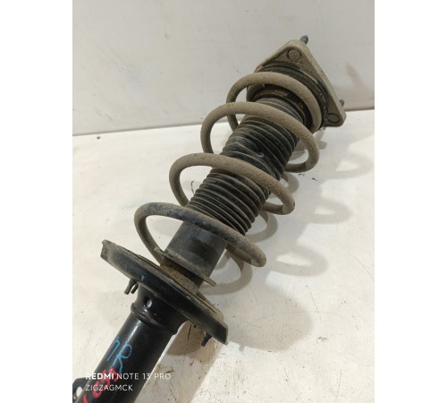 Амортизатор подвески передний правый в сборе