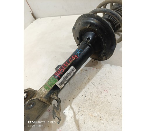 Амортизатор подвески передний правый в сборе