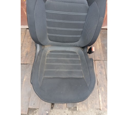 Сиденье переднее правое