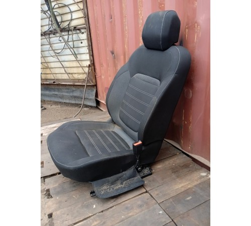 Сиденье переднее правое