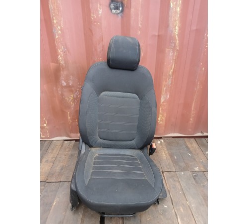 Сиденье переднее правое