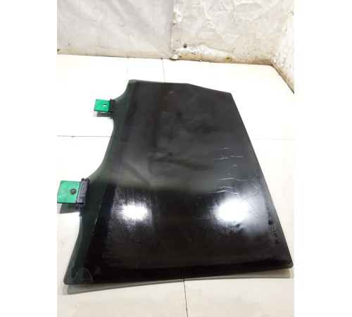 Стекло двери (заднее левое)