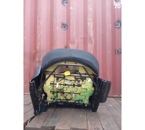 Сиденье переднее правое