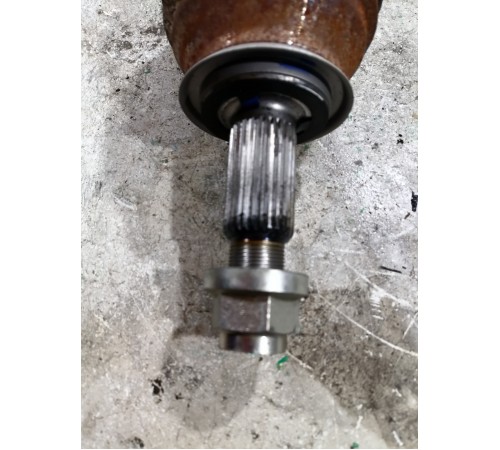 Привод полуось передний левый