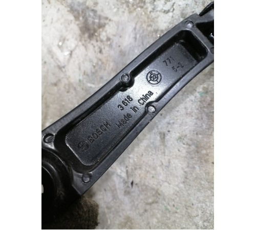 костыль стеклоочистителя левый 