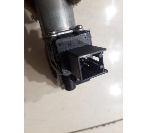 Моторчик стеклоподъемника задний 