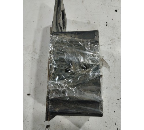 Петля буксировочная правая