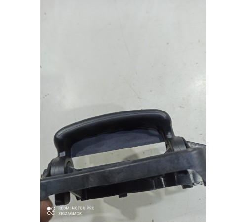 Ручка двери (задняя правая внутренняя)