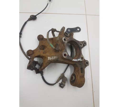 Кулак поворотный задний левый