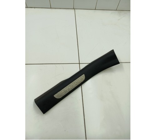 Накладка порога задняя левая