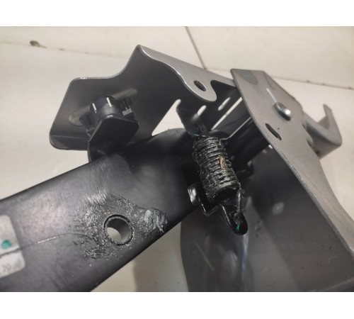 Педаль тормоза/сцепления