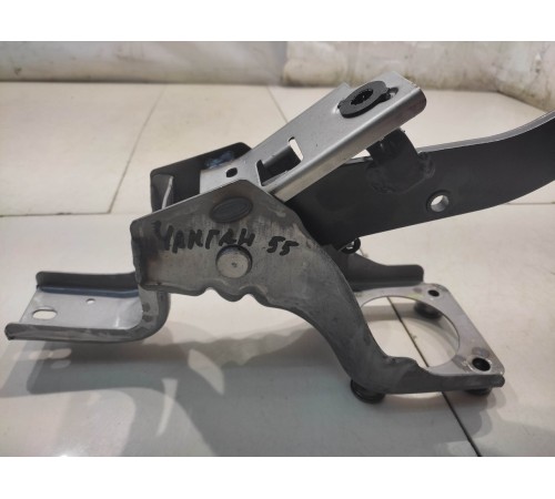 Педаль тормоза/сцепления