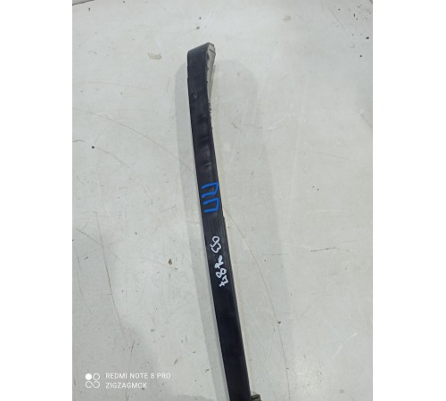 Кронштейн(крепление) уплотнителя двери передний правый